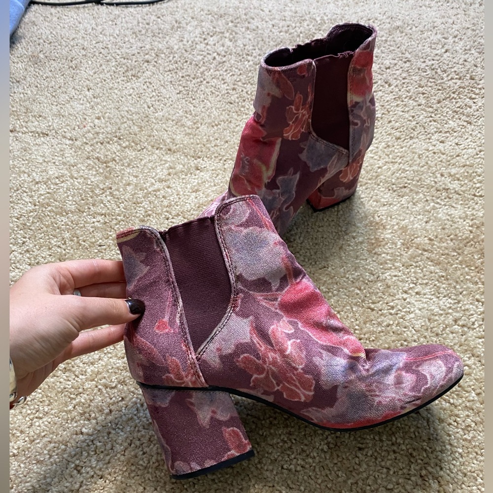 Boots.Size 6